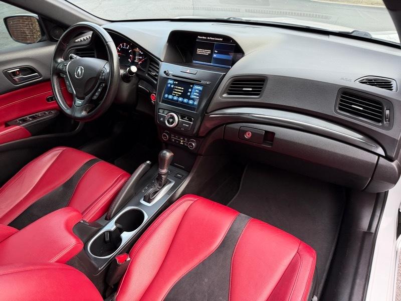 Acura ILX 8-Spd AT w/ Premium & A-SPEC Packages 2019