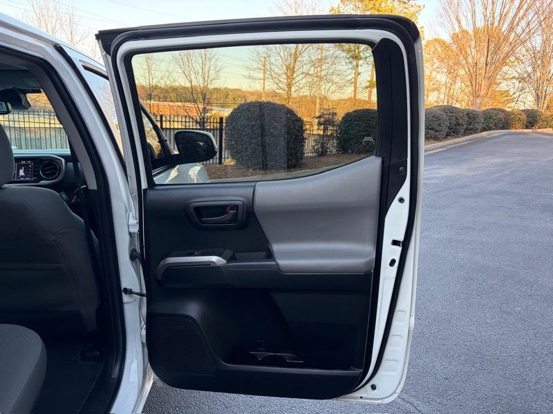 Toyota Tacoma SR5 Double Cab Long Bed V6 6AT 2WD 2022