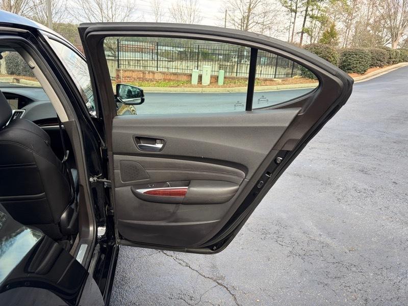 Acura TLX 9-Spd AT w/Technology Package 2015