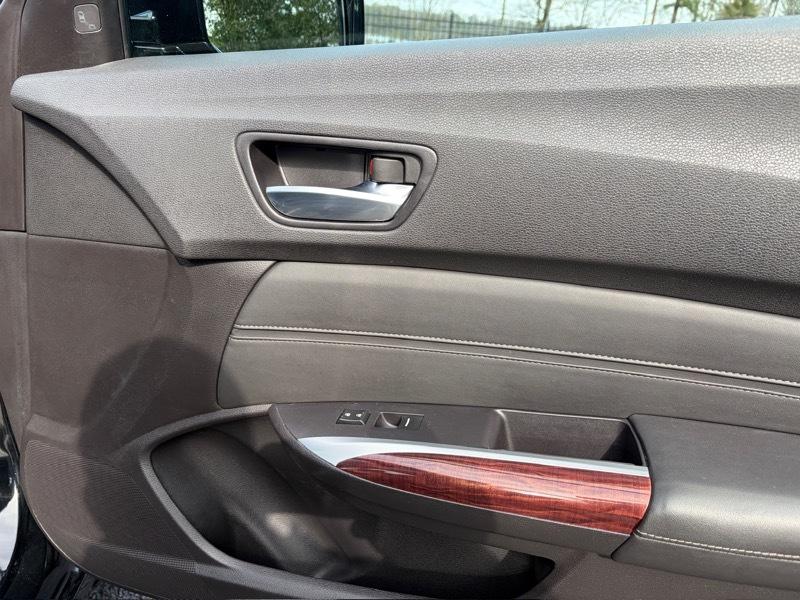 Acura TLX 9-Spd AT w/Technology Package 2015