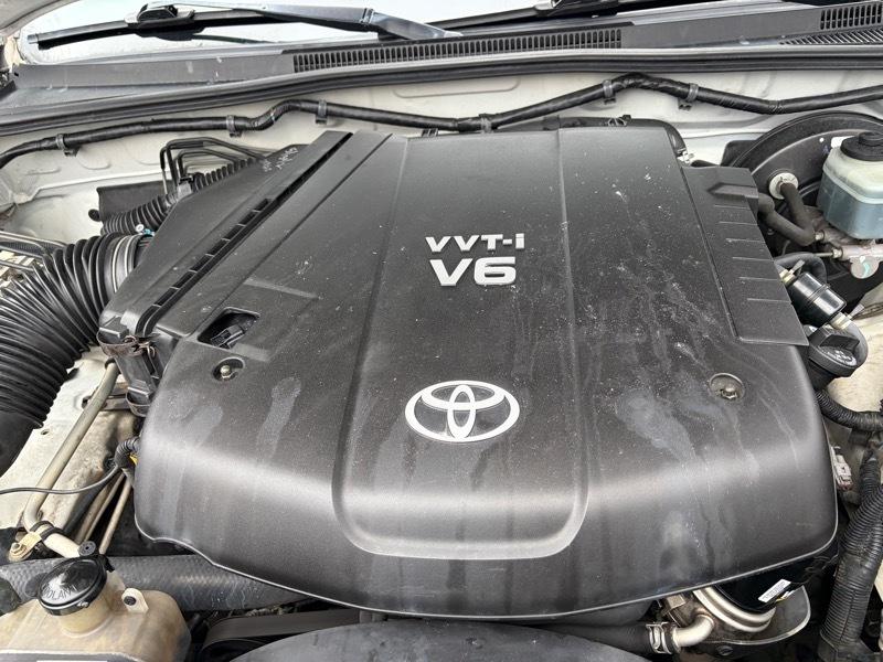 Toyota Tacoma PreRunner Double Cab Long Bed V6 2WD 2005