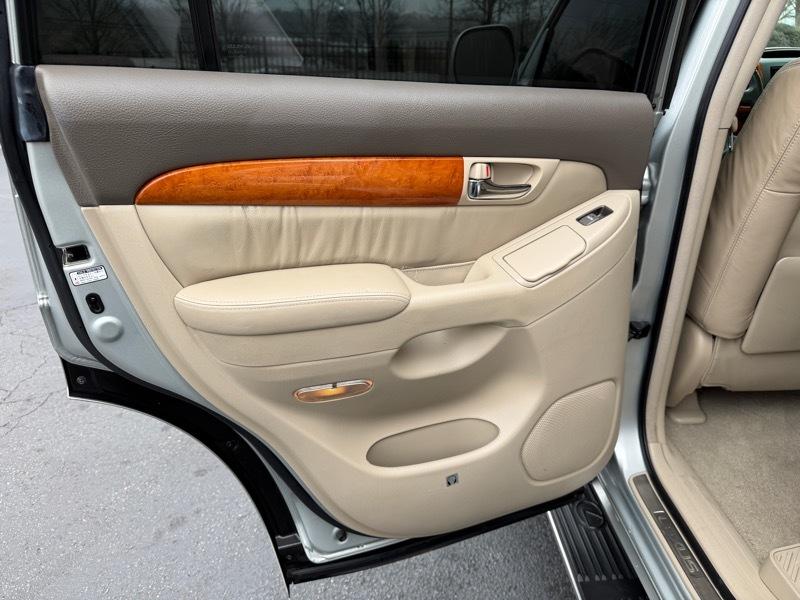 Lexus GX 470 Sport Utility 2004