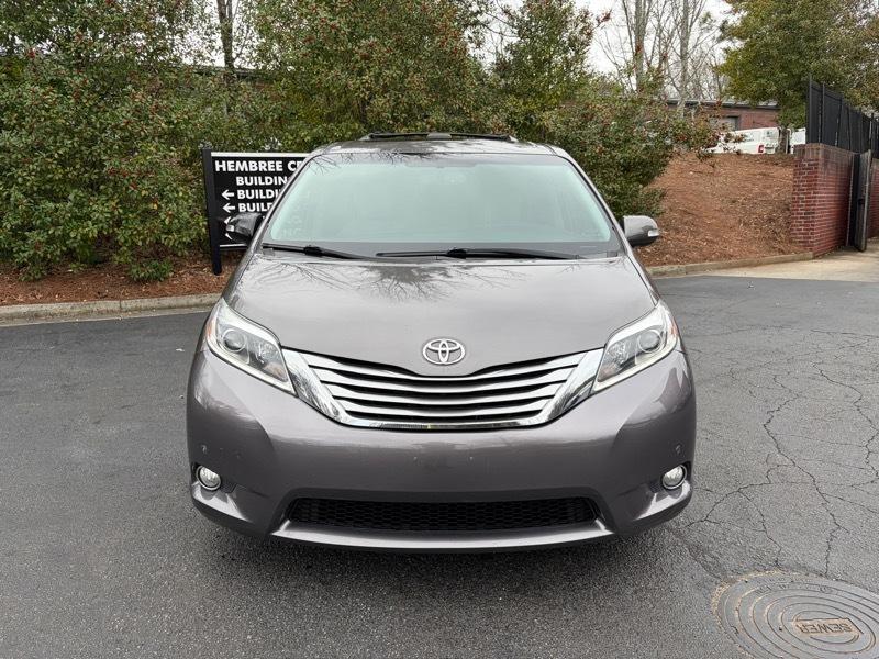 Toyota Sienna Limited Premium 7-Passenger 2017