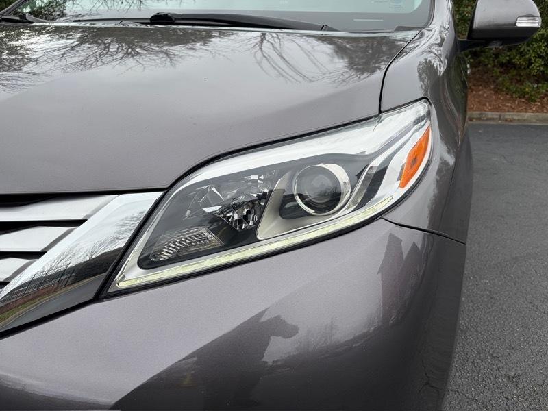 Toyota Sienna Limited Premium 7-Passenger 2017