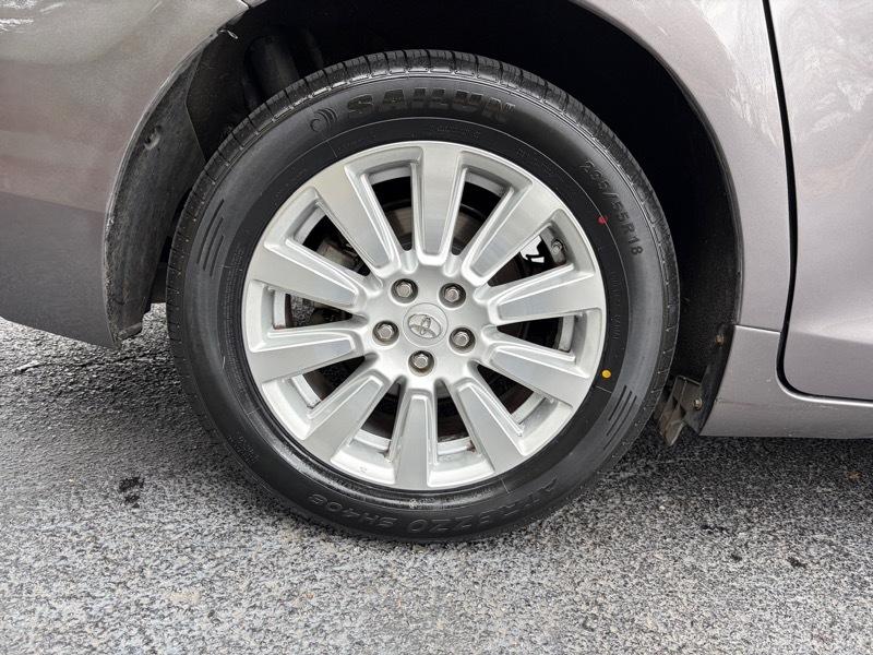 Toyota Sienna Limited Premium 7-Passenger 2017