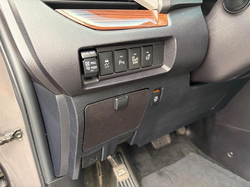 Toyota Sienna Limited Premium 7-Passenger 2017