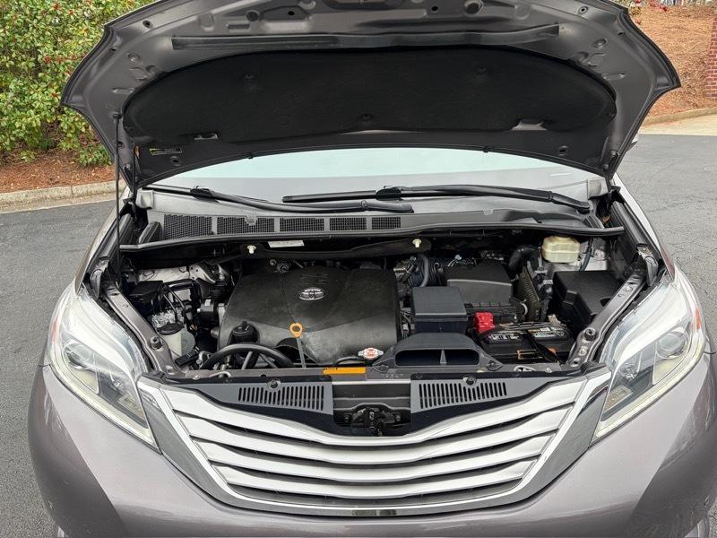 Toyota Sienna Limited Premium 7-Passenger 2017