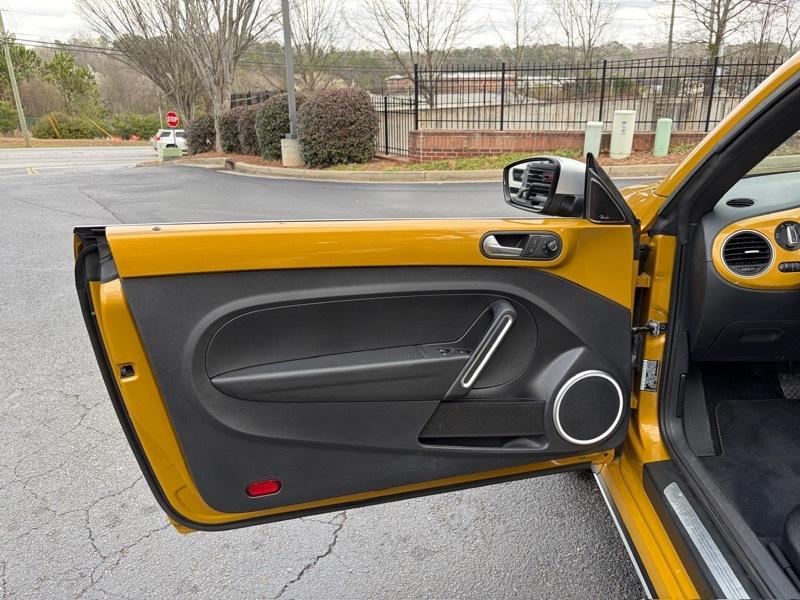 Volkswagen Beetle 1.8T Dune Convertible 2017