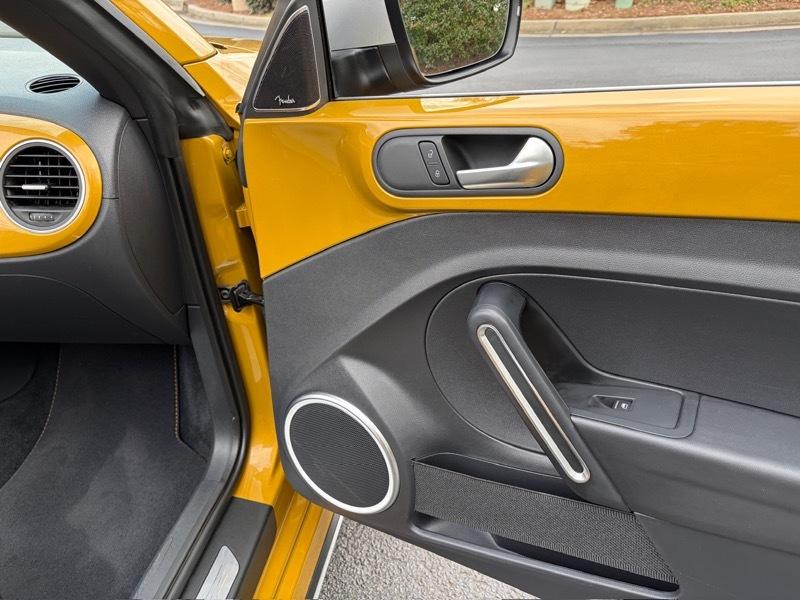 Volkswagen Beetle 1.8T Dune Convertible 2017