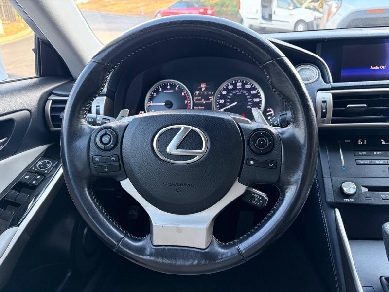 Lexus IS 200t 2016