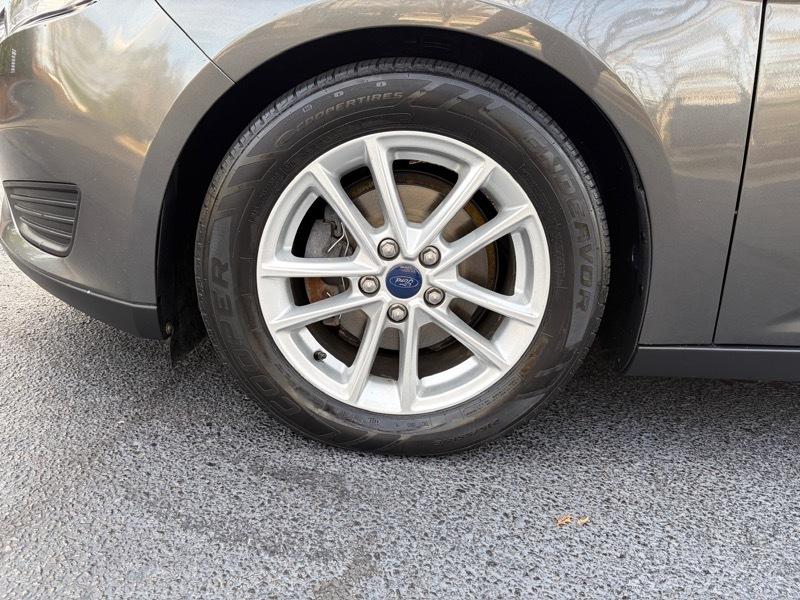 Ford Focus SE Sedan 2015