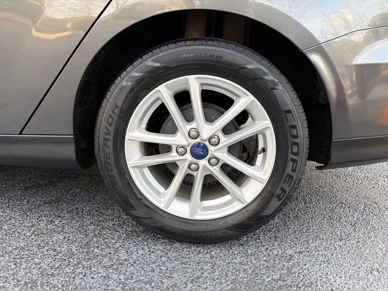 Ford Focus SE Sedan 2015