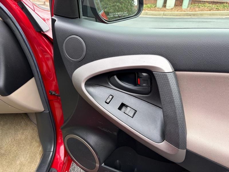 Toyota RAV4 Base I4 2WD 2008