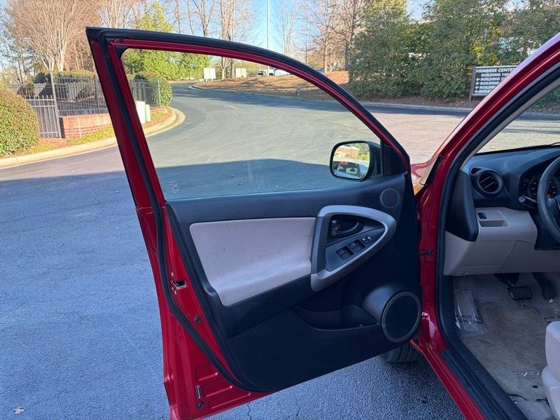 Toyota RAV4 Base I4 2WD 2008