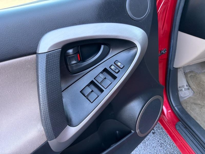 Toyota RAV4 Base I4 2WD 2008