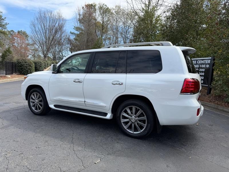 Lexus LX 570 Sport Utility 2011