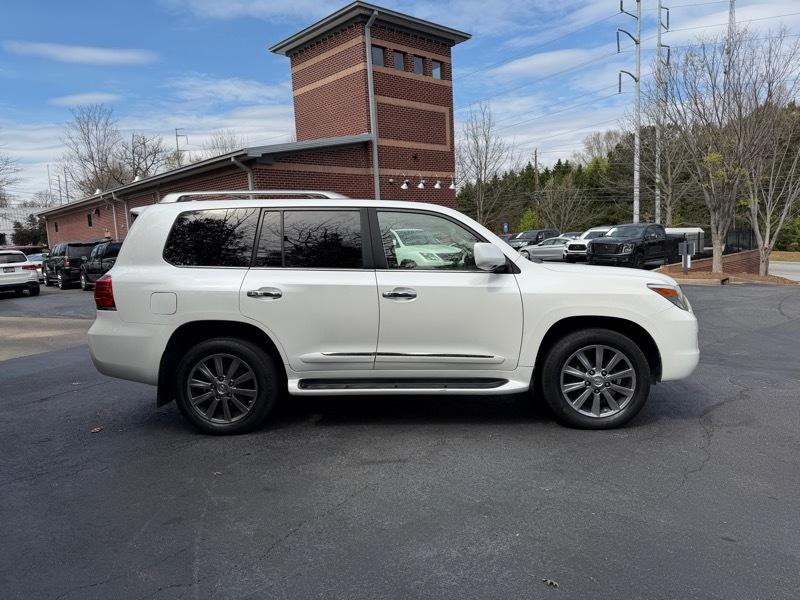 Lexus LX 570 Sport Utility 2011