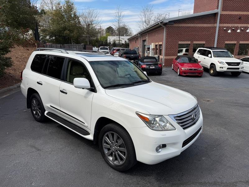 Lexus LX 570 Sport Utility 2011