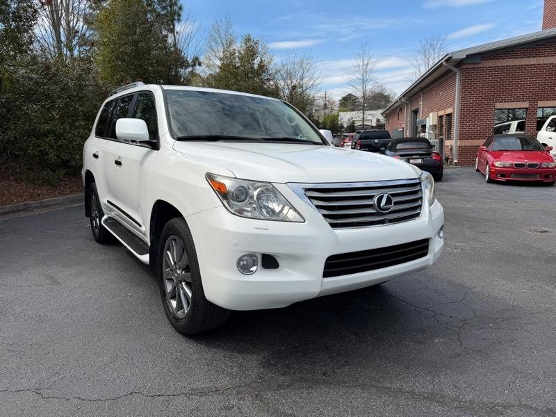 Lexus LX 570 Sport Utility 2011