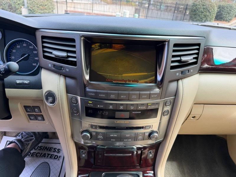 Lexus LX 570 Sport Utility 2011