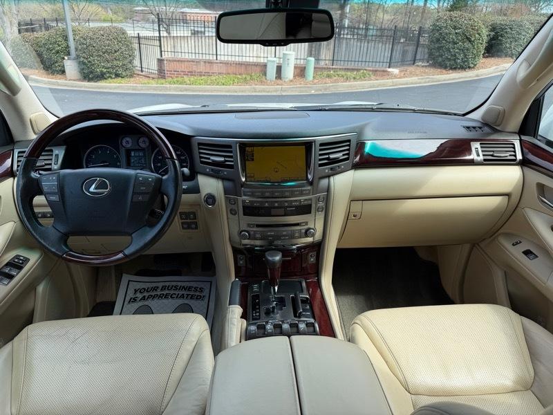 Lexus LX 570 Sport Utility 2011