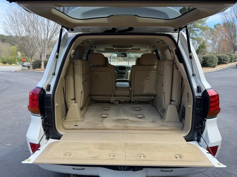 Lexus LX 570 Sport Utility 2011