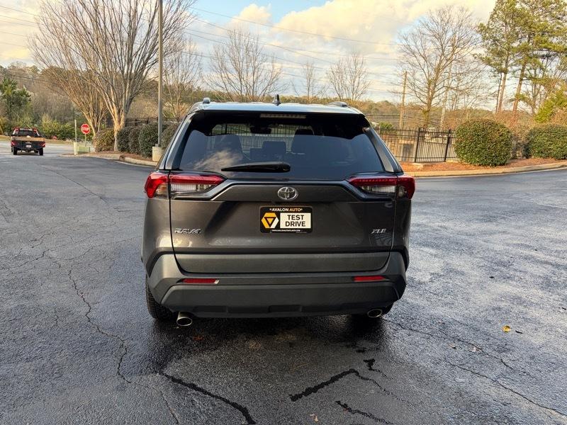 Toyota RAV4 XLE Premium 2022