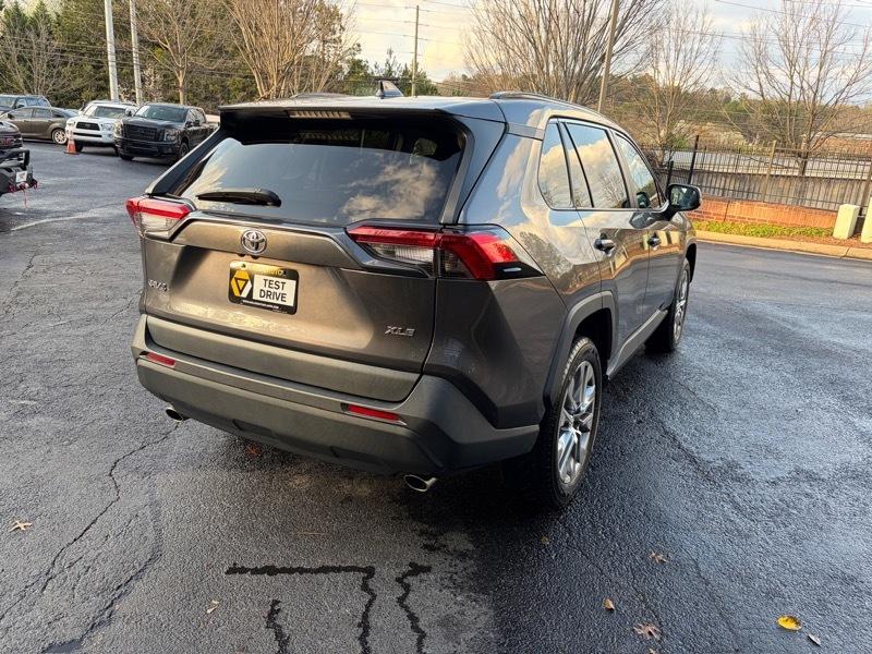 Toyota RAV4 XLE Premium 2022