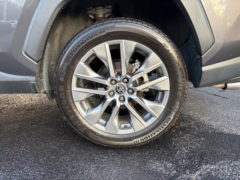 Toyota RAV4 XLE Premium 2022