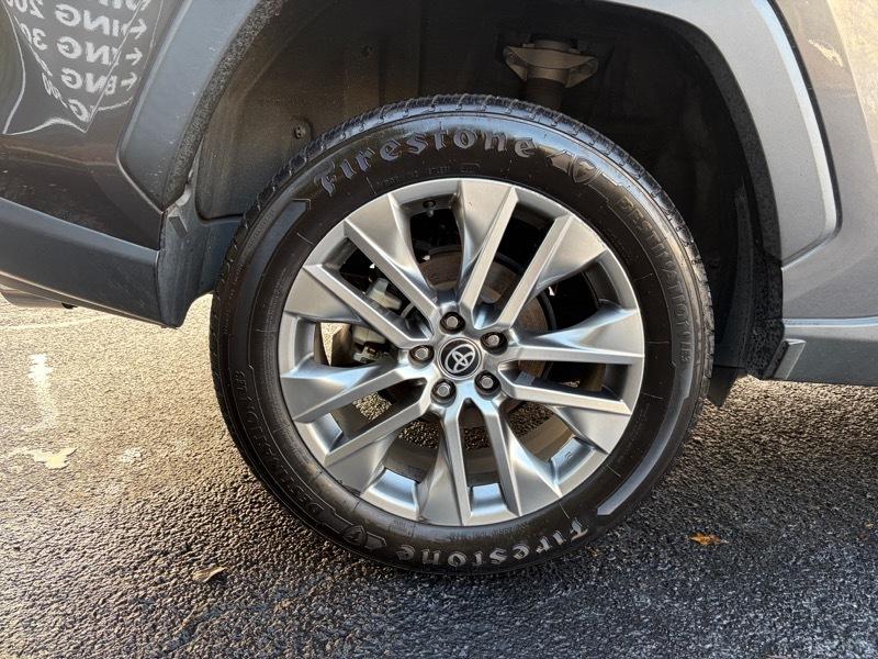 Toyota RAV4 XLE Premium 2022