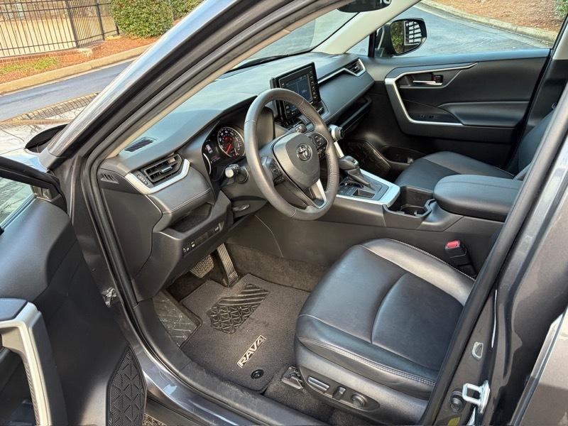 Toyota RAV4 XLE Premium 2022