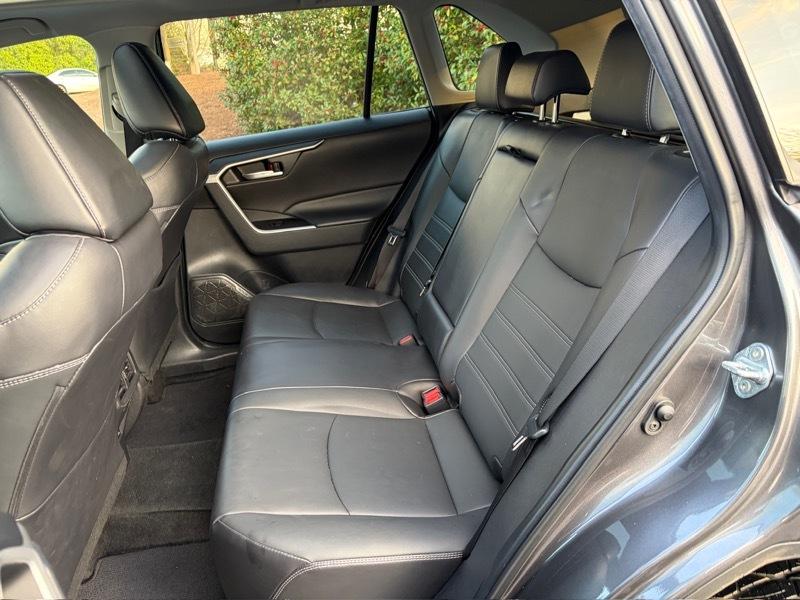 Toyota RAV4 XLE Premium 2022