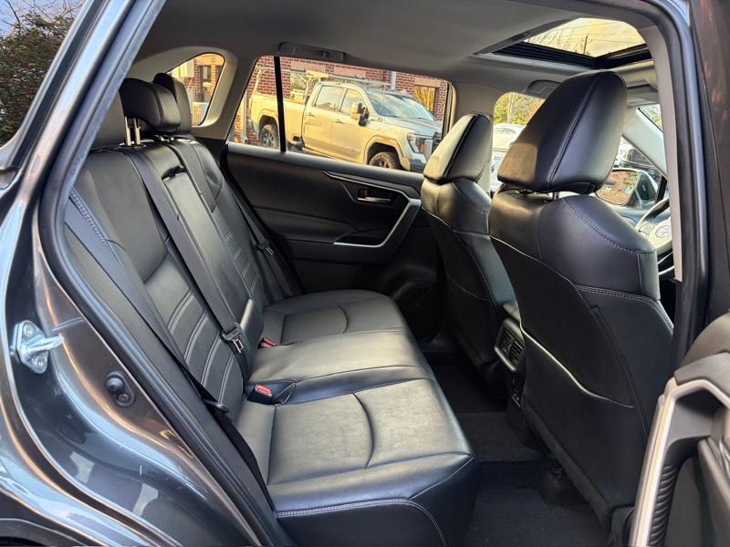 Toyota RAV4 XLE Premium 2022