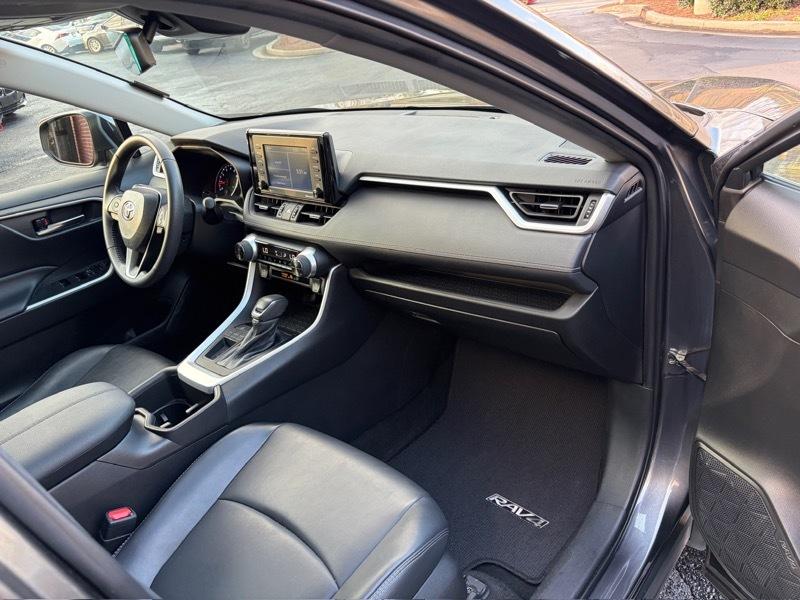 Toyota RAV4 XLE Premium 2022