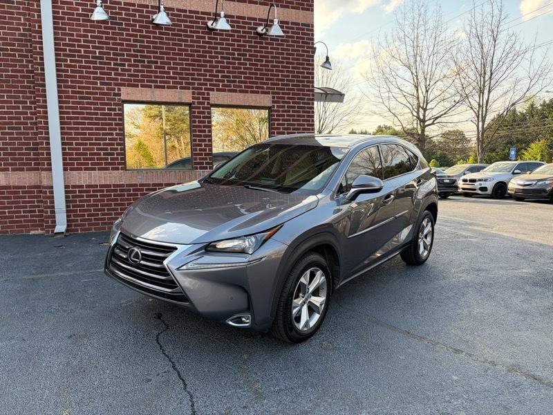 Lexus NX 200t FWD 2017