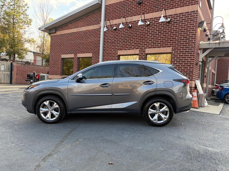 Lexus NX 200t FWD 2017