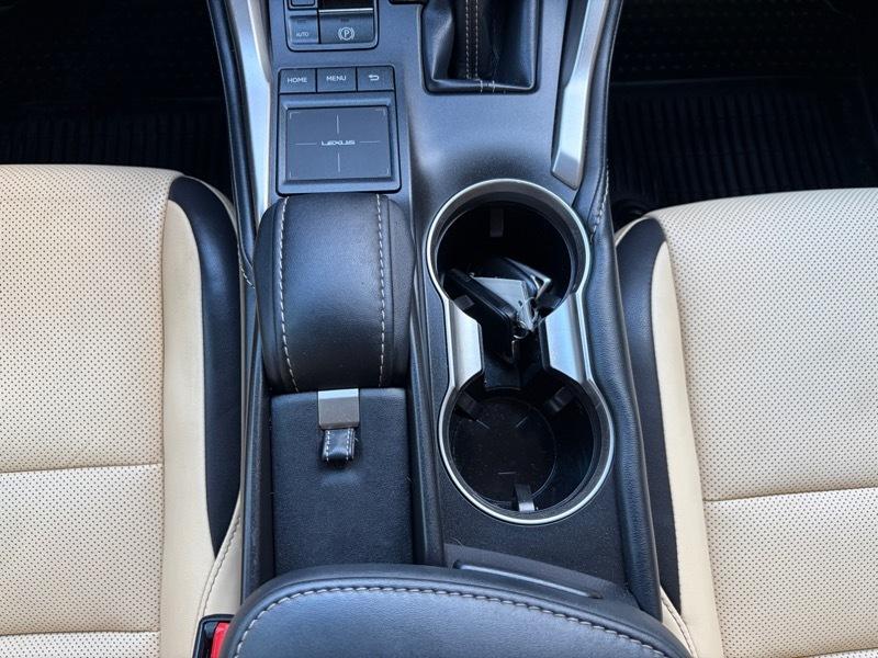 Lexus NX 200t FWD 2017