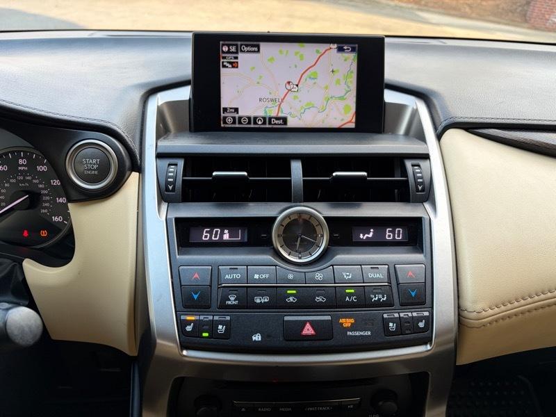 Lexus NX 200t FWD 2017