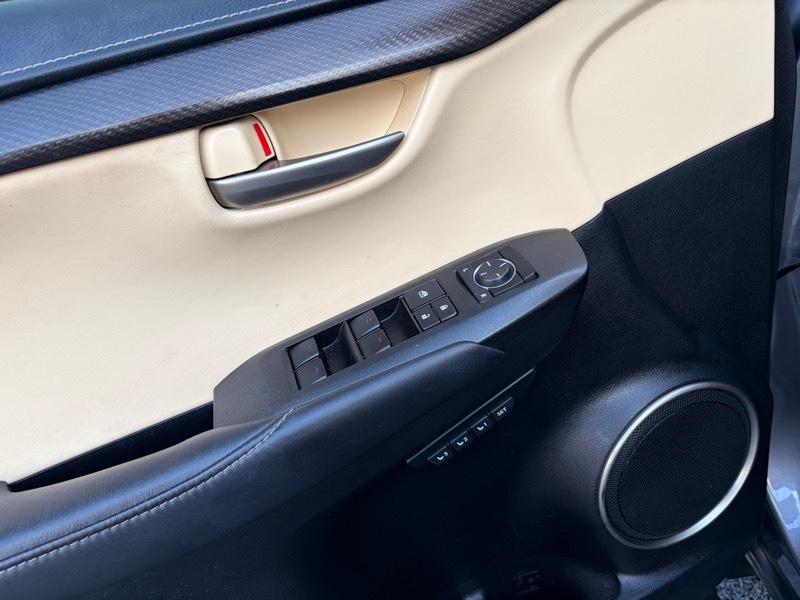 Lexus NX 200t FWD 2017