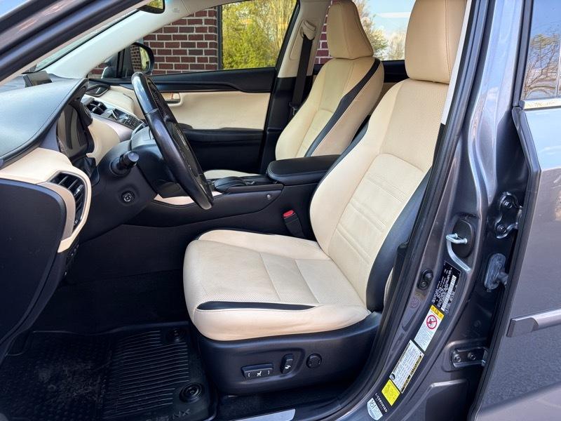 Lexus NX 200t FWD 2017