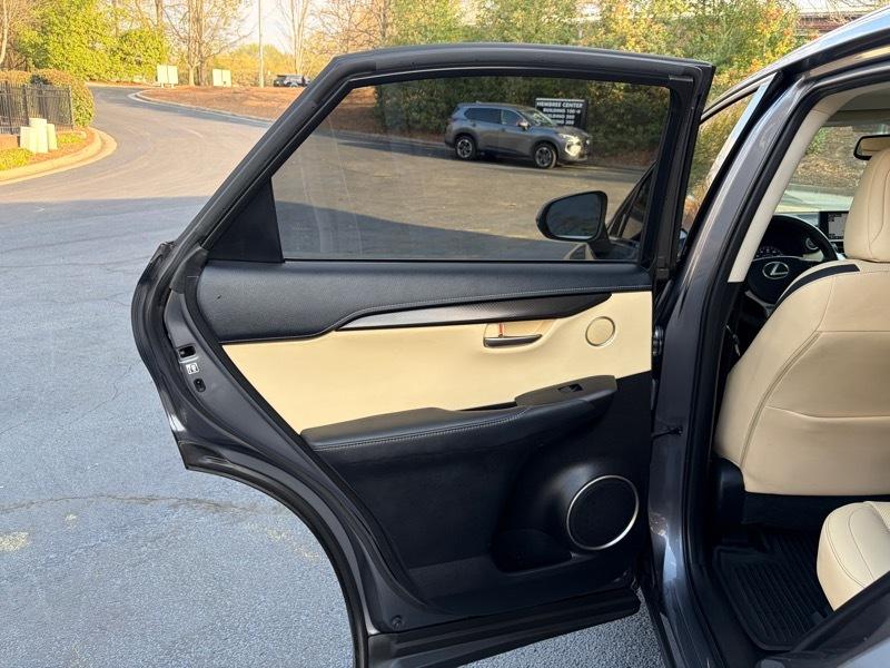 Lexus NX 200t FWD 2017