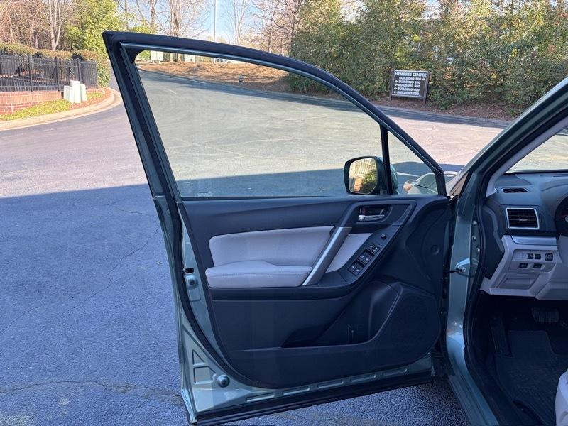 Subaru Forester 2.5i Limited 2016