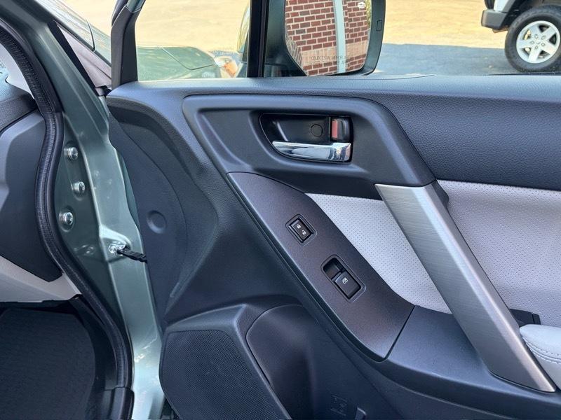 Subaru Forester 2.5i Limited 2016