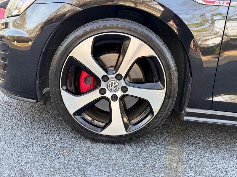 Volkswagen Golf GTI S 6M 4-Door 2017