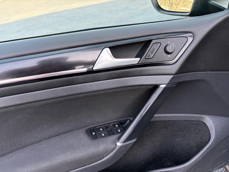 Volkswagen Golf GTI S 6M 4-Door 2017