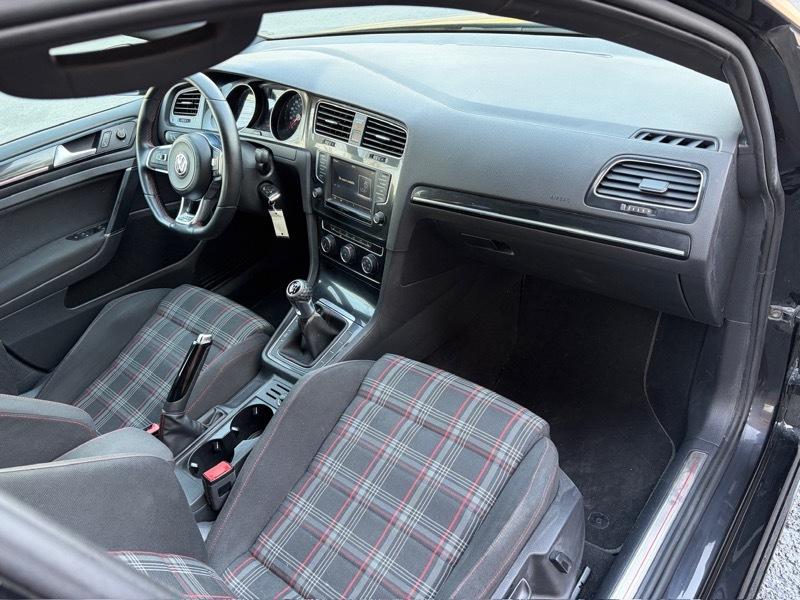 Volkswagen Golf GTI S 6M 4-Door 2017