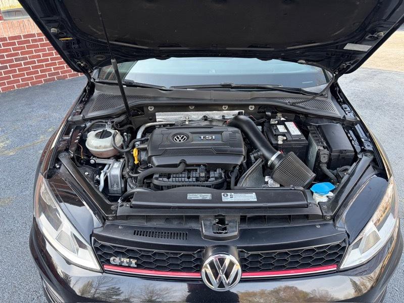 Volkswagen Golf GTI S 6M 4-Door 2017