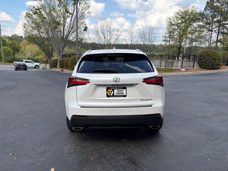 Lexus NX 200t FWD 2017