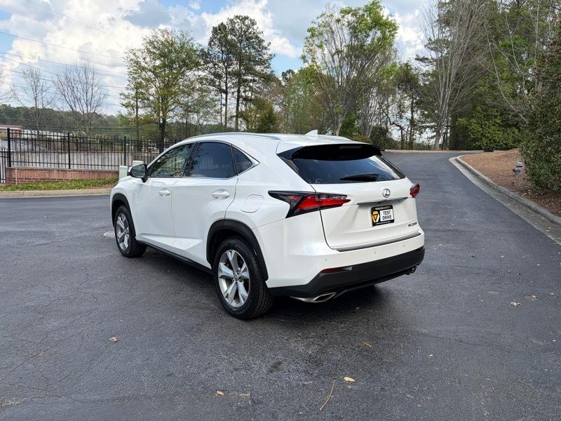 Lexus NX 200t FWD 2017