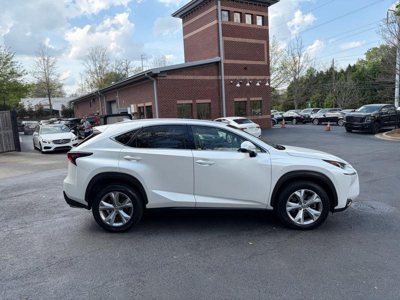 Lexus NX 200t FWD 2017